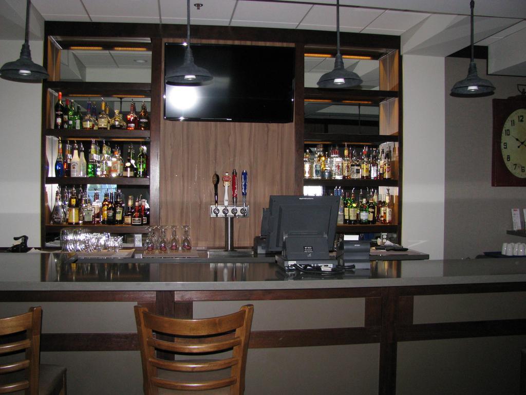 Billy Barker Casino Hotel Quesnel Kültér fotó
