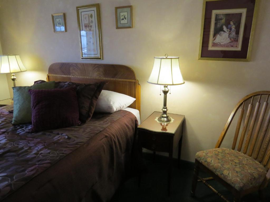 Billy Barker Casino Hotel Quesnel Szoba fotó