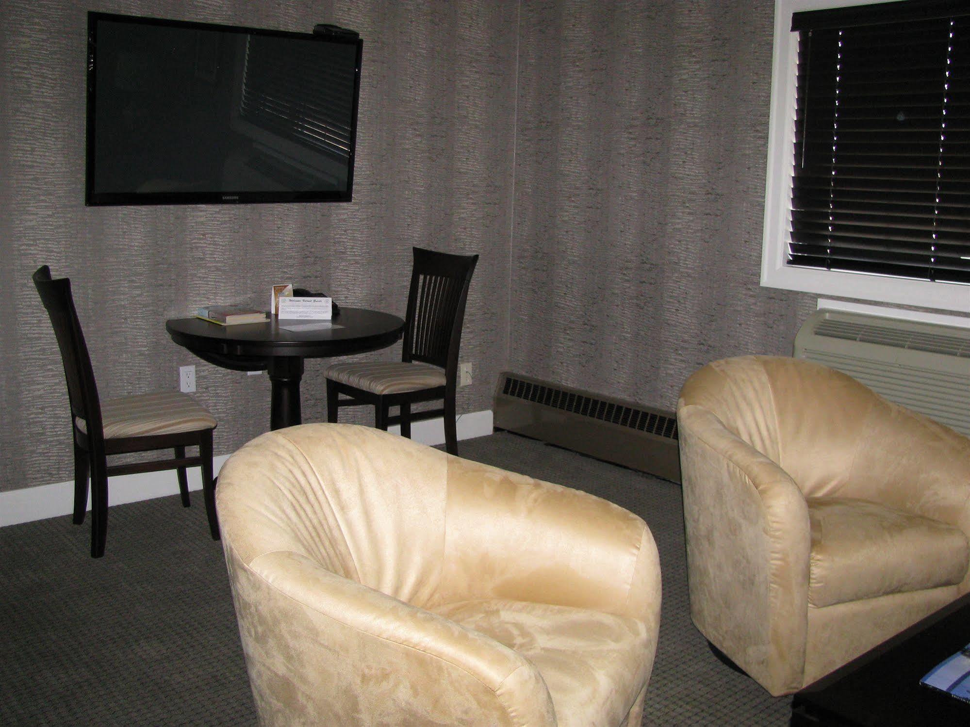Billy Barker Casino Hotel Quesnel Kültér fotó
