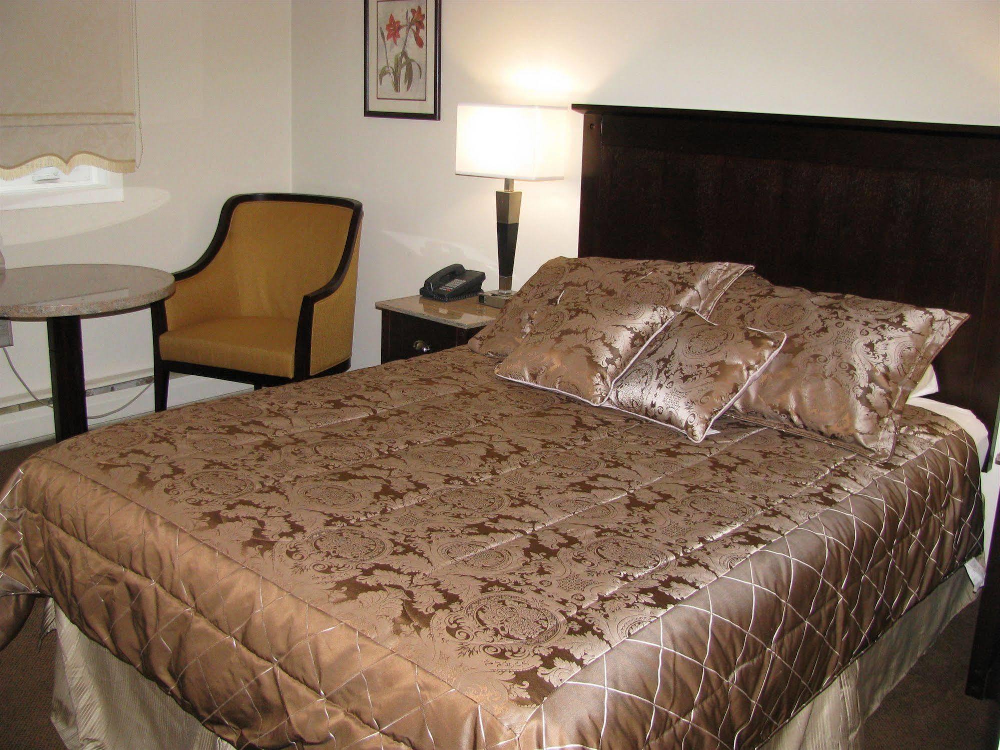 Billy Barker Casino Hotel Quesnel Kültér fotó
